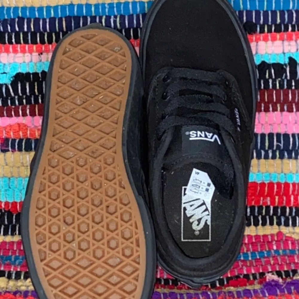 Vans - Picture 3 of 3